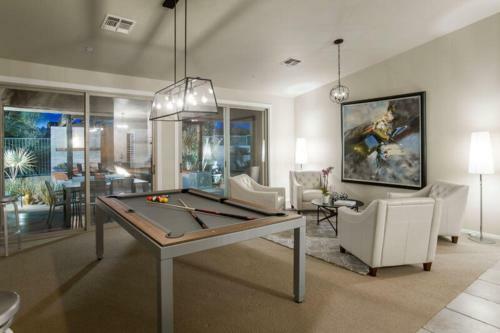 Everett Street Retreat
