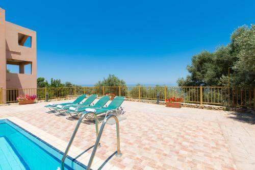 Maroulas Villas Ioanna & Stavros, Stunning Views!