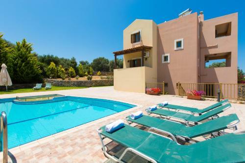 Maroulas Villas Ioanna & Stavros, Stunning Views!