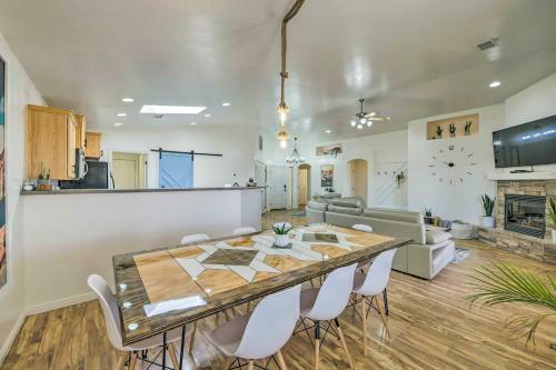 Modern Retreat With View, 9 Mi To Wahweap Beach