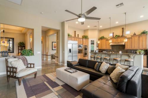 All-suite Home Located In North Phoenix Home
