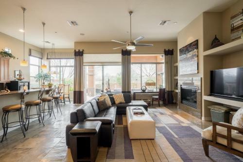 All-suite Home Located In North Phoenix Home