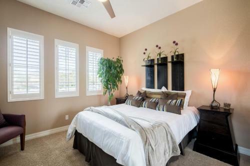 All-suite Home Located In North Phoenix Home