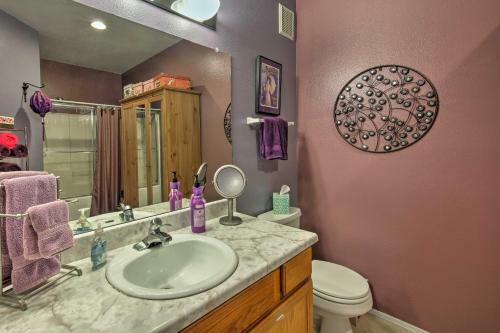 Apartamento Resort-style Condo - 15 Miles To Downtown Phoenix!