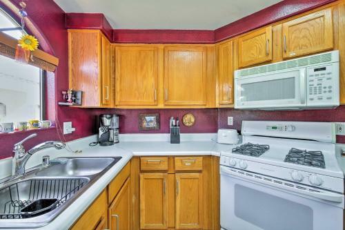 Apartamento Resort-style Condo - 15 Miles To Downtown Phoenix!