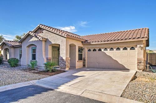 Chic Home With Patio 12mi To Downtown Phoenix!