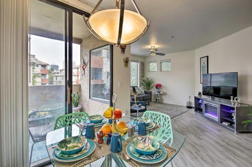 Apartamento Chic Condo With Pool About 3 Mi To Downtown Phoenix!
