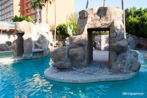 Midtown Garden Hotel