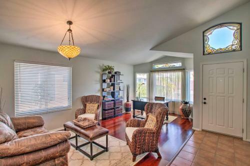 Modern Phoenix Oasis With Heated Pool, Patio And Grill