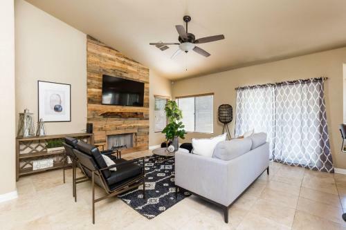 Scottsdale - 5821 E Aire Libre Ave