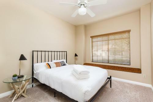 Scottsdale - 5821 E Aire Libre Ave