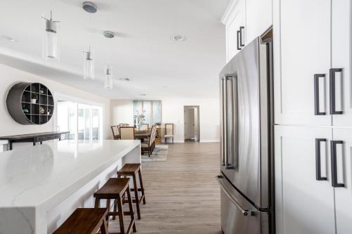 Family Friendly Modern With Gated & Heated Pool Home
