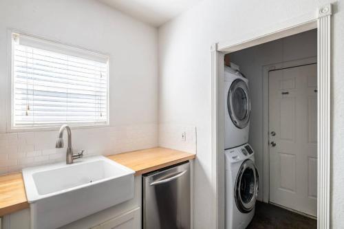 Cozy 2br Home In Central Phoenix By Wanderjaunt