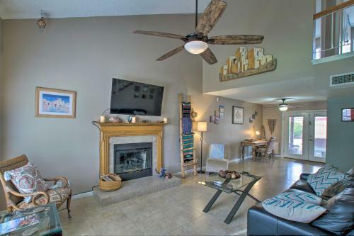 Relaxing Phoenix House With Hot Tub, Pool, And Grill!
