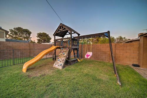 Relaxing Phoenix House With Hot Tub, Pool, And Grill!