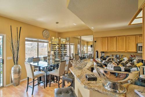 Luxury Glendale Getaway With Hot Tub And Patio!