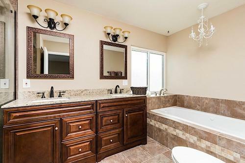 Shadow Mountain Retreat 4br By Casago