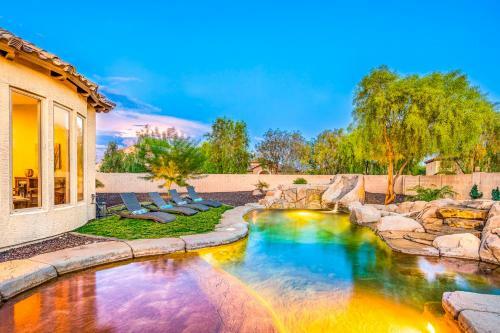Desert Hills Estate