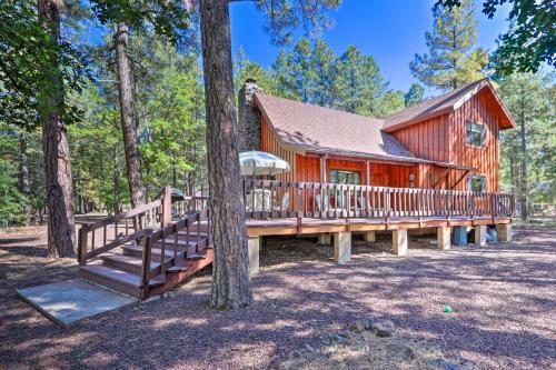 Pet-friendly Cabin With Bbq - 7 Mi To Show Low Lake!