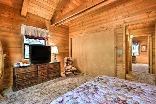 Pet-friendly Cabin With Bbq - 7 Mi To Show Low Lake!