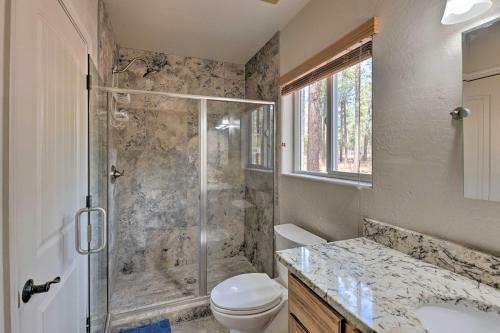 Luxe Cabin With Game Room 1 Mi To Rainbow Lake!