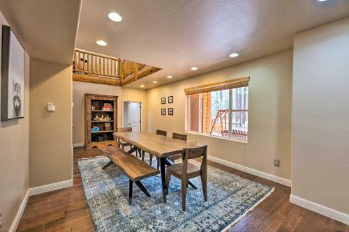Luxe Cabin With Game Room 1 Mi To Rainbow Lake!