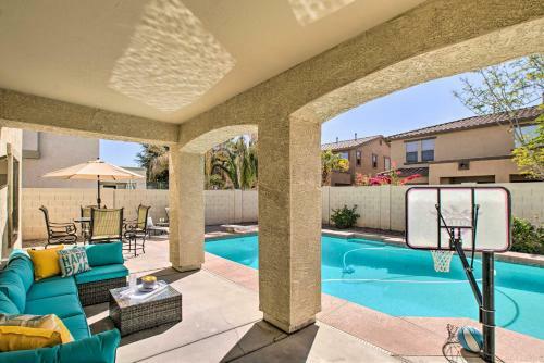 Spacious Desert Oasis With Pool And Game Room!