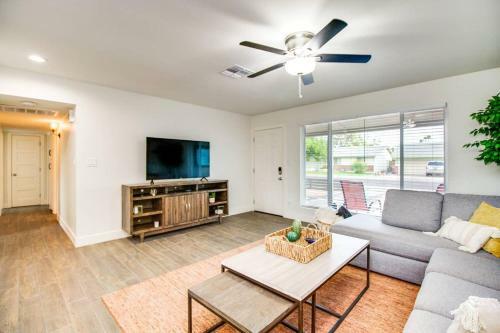 Amazing Modern Remodel Near Old Town With Heated Pool