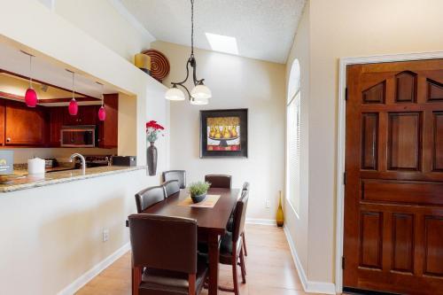 La Contessa Condo