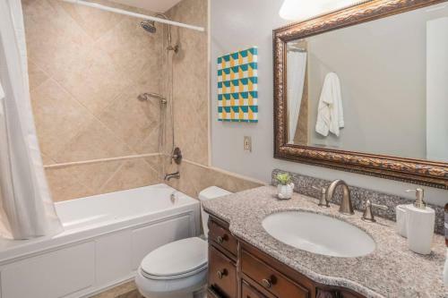Spacious 4br Townhome In Scottsdale By Wanderjaunt
