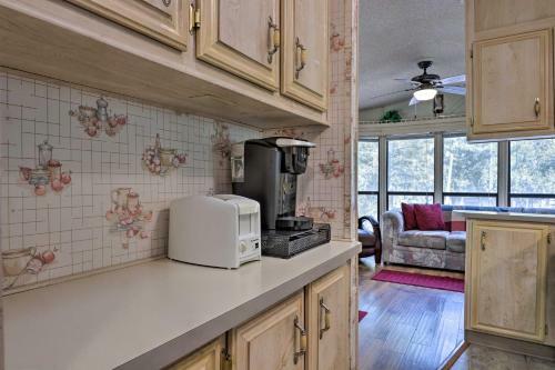 Show Low Home With Deck And Grill - 13 Mi To Hon-dah!