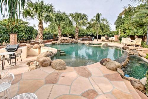 Luxurious Surprise Abode On A Citrus And Horse Ranch!