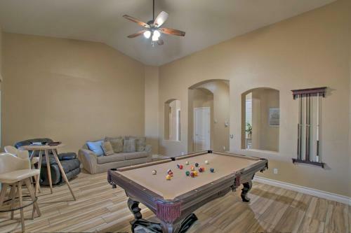Home With Outdoor Oasis, 4mi To Surprise Stadium