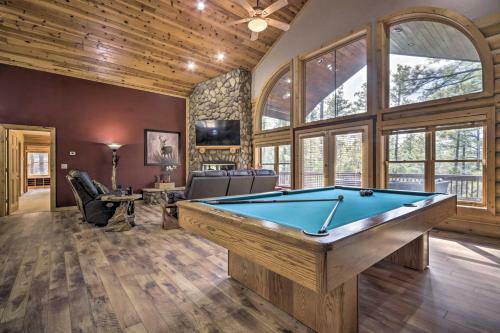 Luxury Show Low Cabin With Furnished Deck