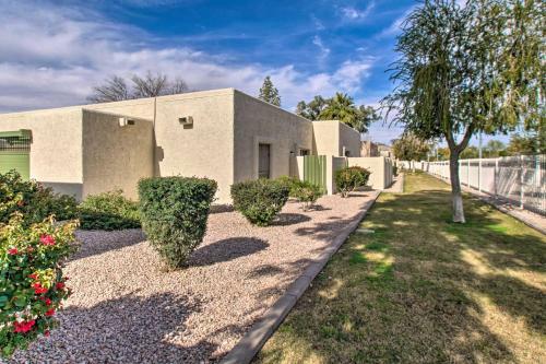 Bright Townhome With Terrace Walk To Sloan Park