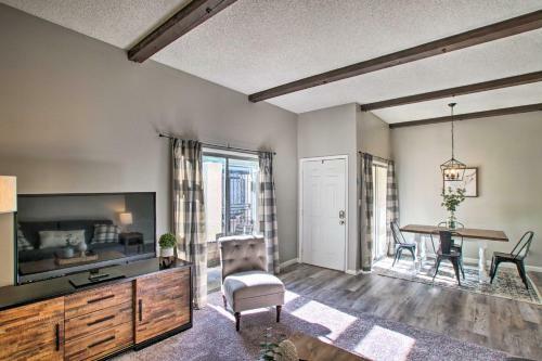 Bright Townhome With Terrace Walk To Sloan Park