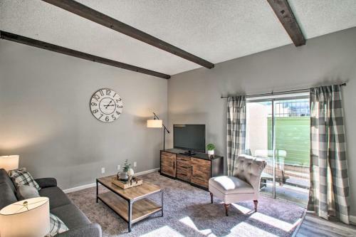 Bright Townhome With Terrace Walk To Sloan Park