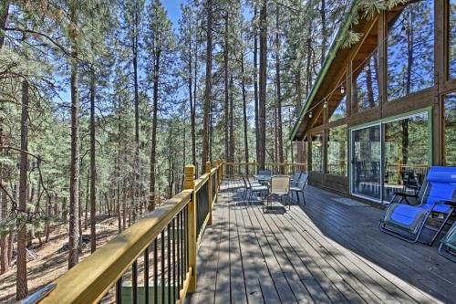 Rustic Prescott Cabin With Loft And 1,000-sq-ft Deck!