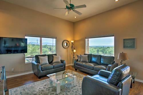 Updated Tucson Home With Panoramic Mtn Views And Pool!