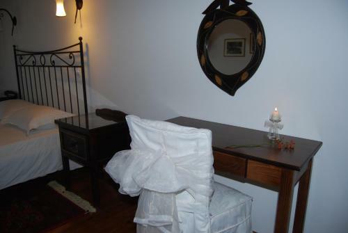 Hostal Dryades Guesthouse