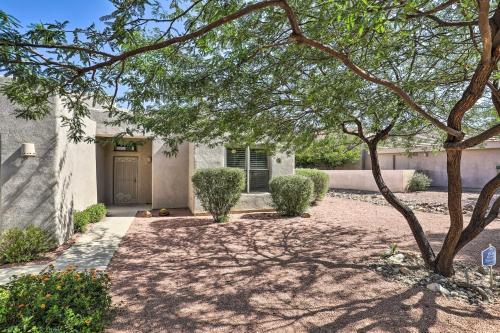 Tucson Getaway With Hot Tub, Fireplace And Office!