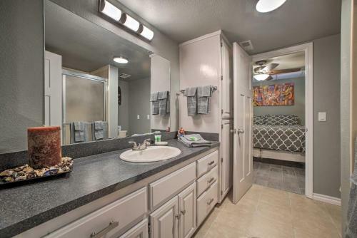 Renovated Lakefront Escape With Private Dock And Deck!