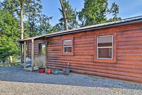 Heber Springs Retreat With Riverfront Patio And Dock!