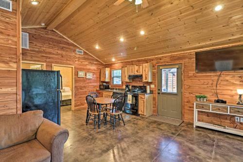 Heber Springs Retreat With Riverfront Patio And Dock!