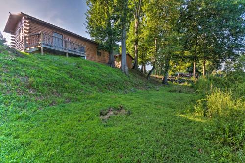 Riverfront Fishing Cabin In Heber Springs!