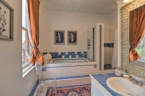 Apartamento Spacious Downtown Condo - 1 Block To Bathhouse Row