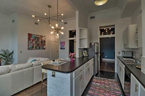 Apartamento Spacious Downtown Condo - 1 Block To Bathhouse Row