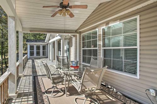 Retreat On Lake Hamilton With Sunroom And Dock!