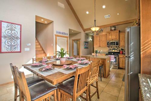 Lake Hamilton Retreat With Hot Tub And Dock!