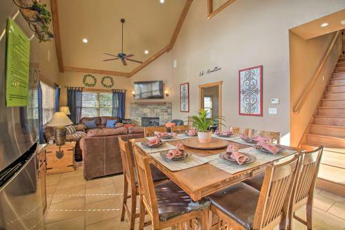 Lake Hamilton Retreat With Hot Tub And Dock!
